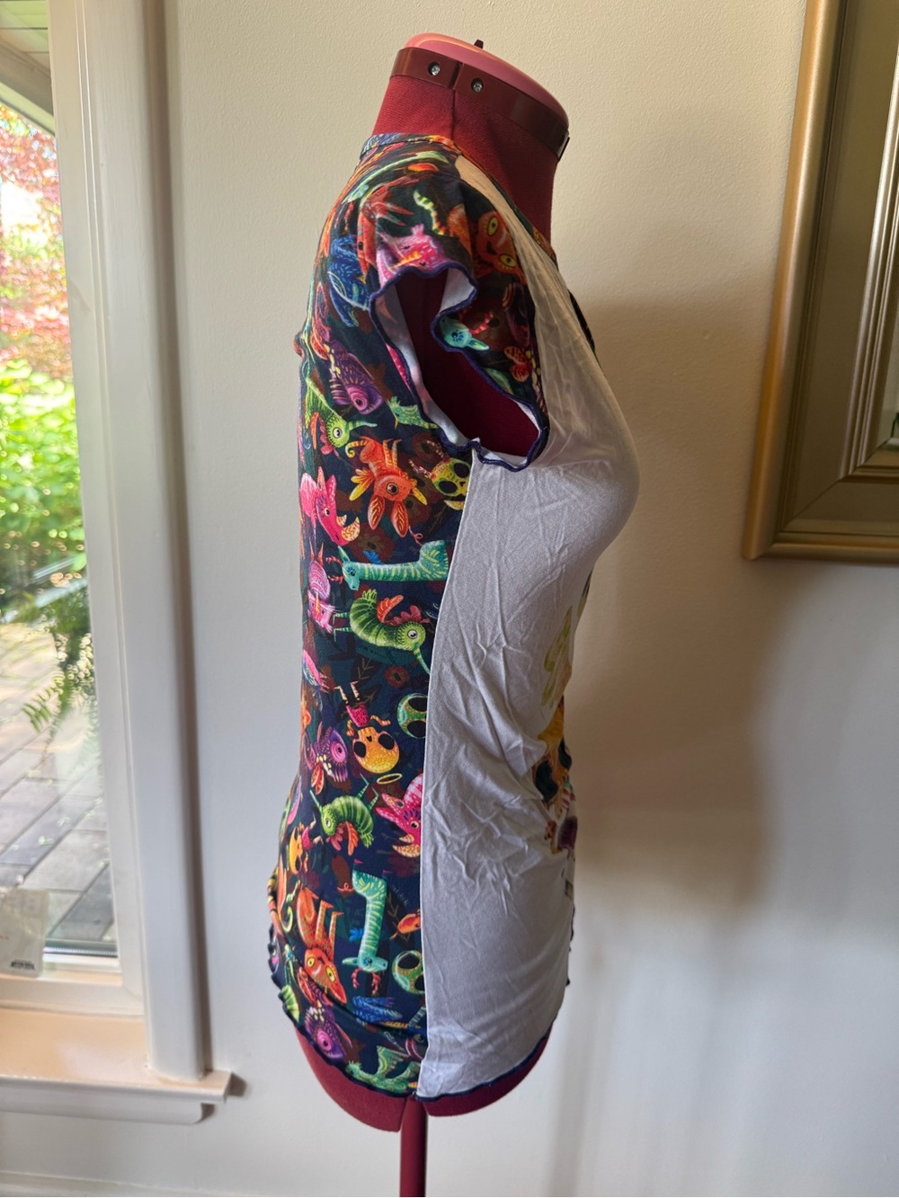 GRAPHIC RUFFLE SLEEVE T-SHIRT - Picture 5 of 12